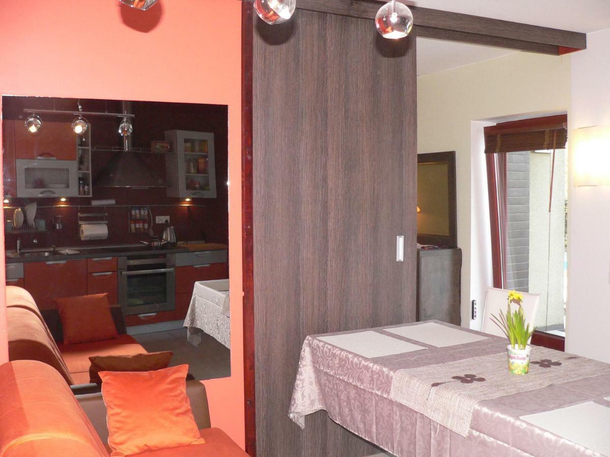 Lesna Apartment *